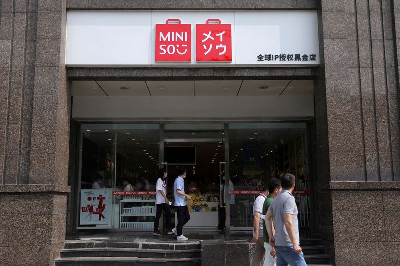 Miniso shares slump on plans to buy stake in Yonghui Superstores