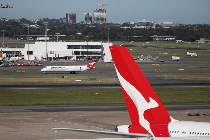 Australian pilots union rejects Qantas Airways’ wage proposal