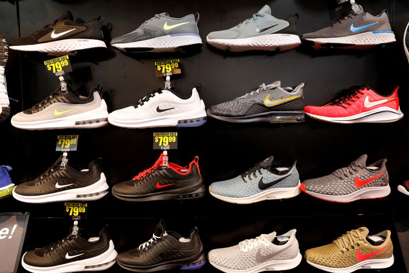 Nike withdraws annual forecast, signals weak holiday season