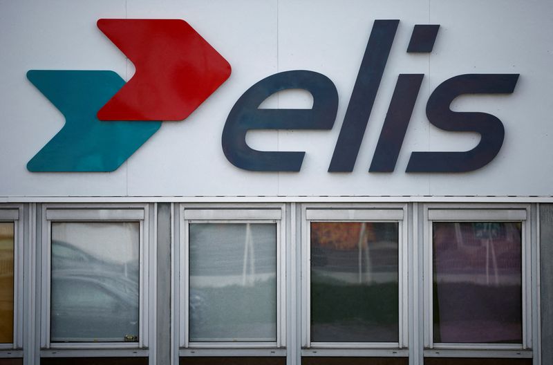 Elis is said to make rebuffed bid for UniFirst amid Vestis talks, Bloomberg reports