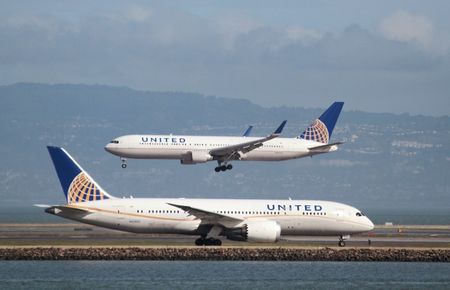 US FAA ends enhanced oversight of United Airlines after safety review