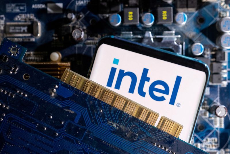 US plans to reduce Intel’s $8.5 billion federal chips grant below $8 billion – New York Times