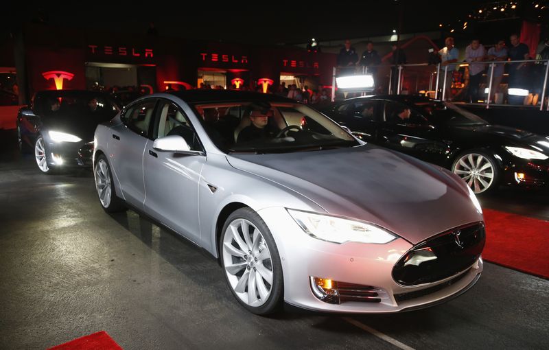 Tesla racked up greenhouse emissions credits in 2023 as other automakers lagged