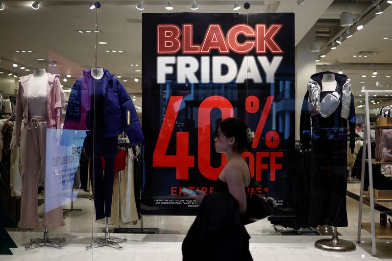 Inflation worries drive bargain hunt among Black Friday shoppers