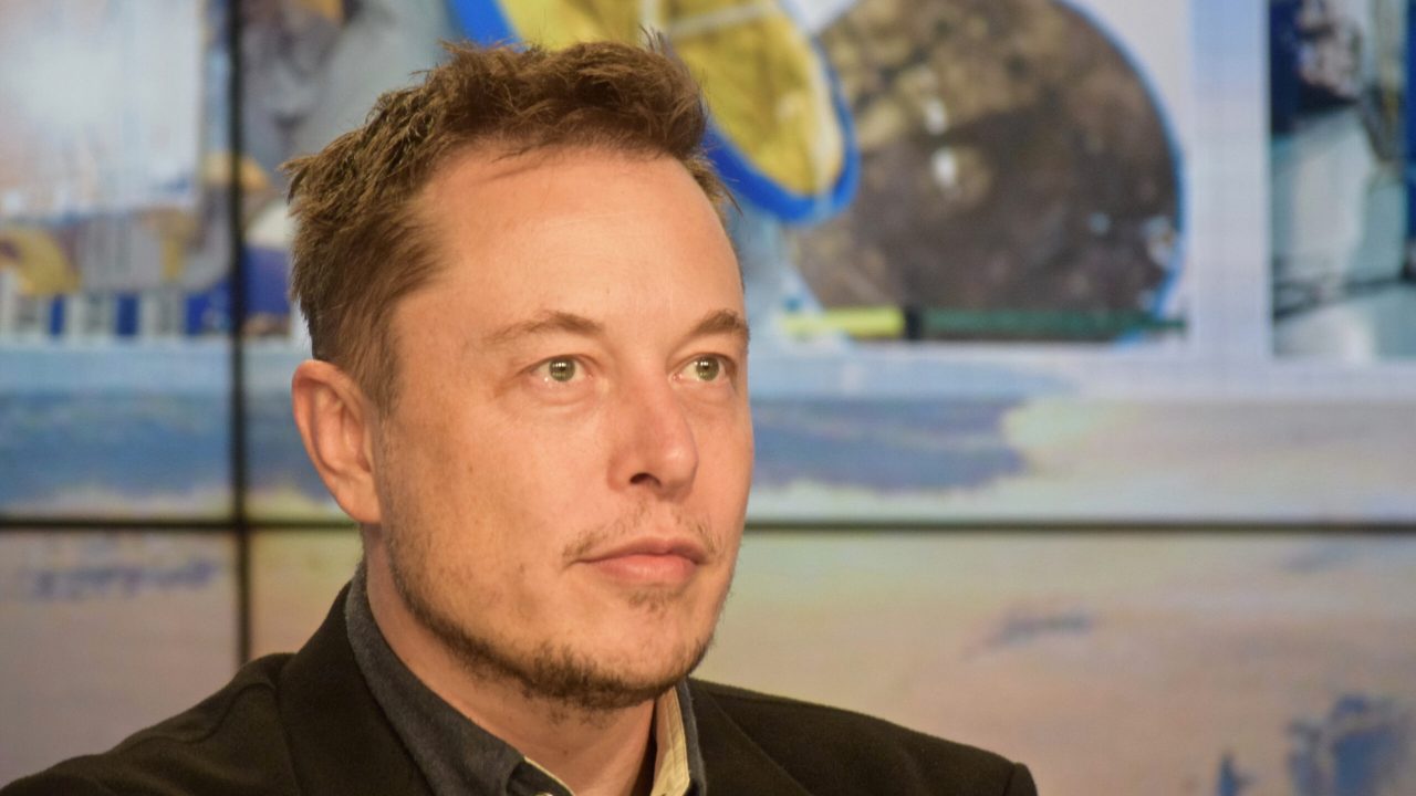 Elon Musk explores moves to unseat Starmer before next UK elections, FT reports