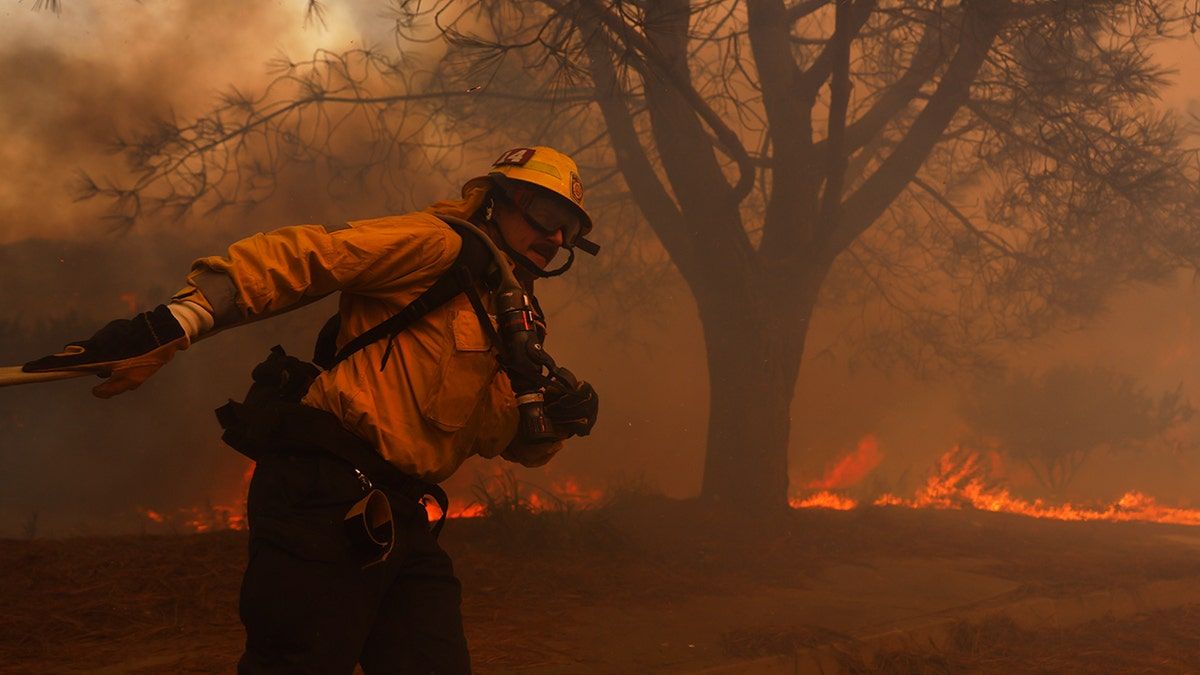 How many billions will California fires cost the US economy?