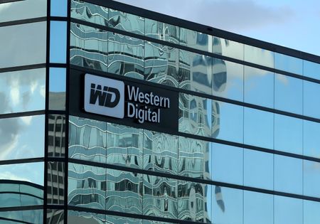 Western Digital issues preliminary results, announces surpise CFO departure