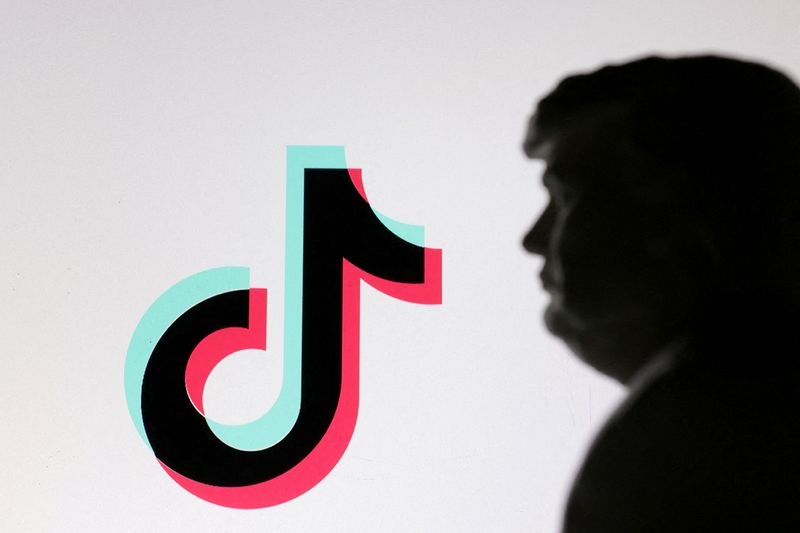 Trump signs promised TikTok order delaying ban of app