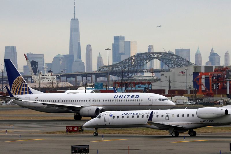 United Airlines offers an upbeat outlook on improved pricing power