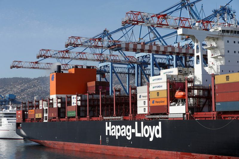 Hapag-Lloyd sees earnings quadruple in fourth quarter